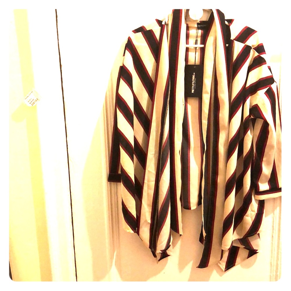 Pretty wrap top, black, cream & red NWT
